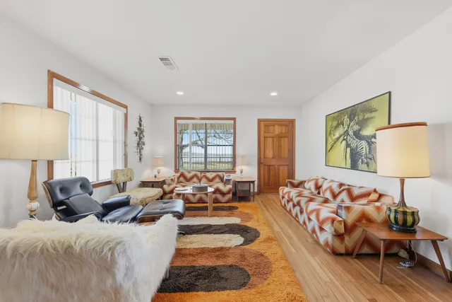 $3,507,768 | 6921 Schulz Lane, Bleiblerville, TX 78931