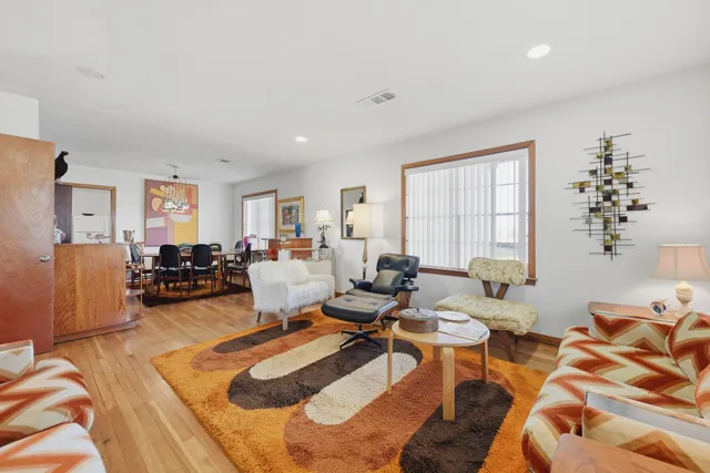 $3,507,768 | 6921 Schulz Lane, Bleiblerville, TX 78931