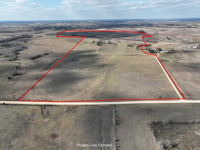 $3,507,768 | 6921 Schulz Lane, Bleiblerville, TX 78931
