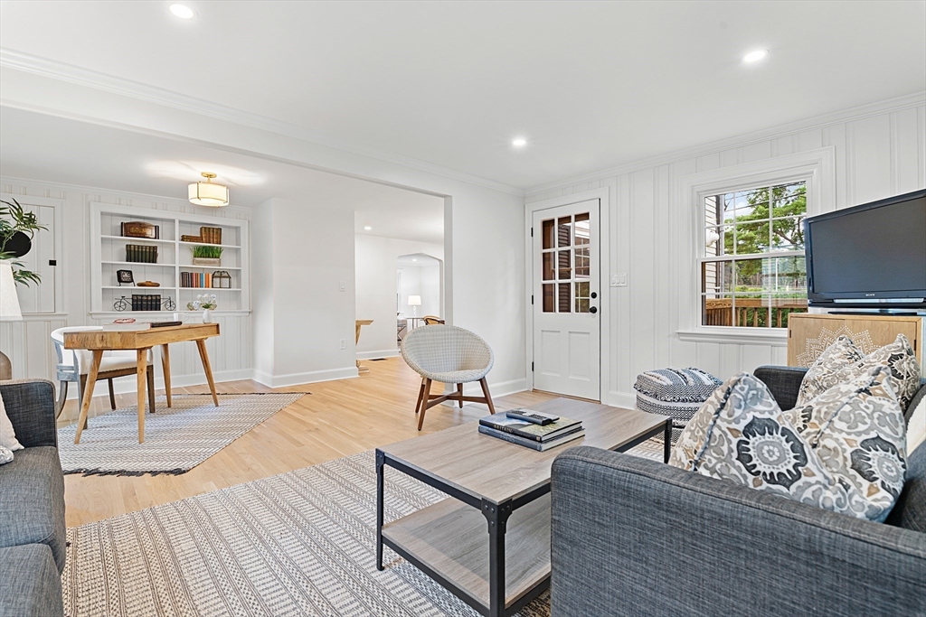 6 George Aggott Road Needham, MA 02492 - Photo 10 of 27