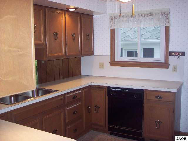 5423 North State Road Owosso, MI 48867 - Photo 5 of 9 45989-4.JPG