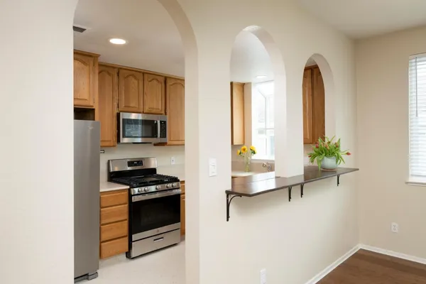 $1,088,000 | 30 Lorton Avenue, Unit 302, Burlingame, CA 94010