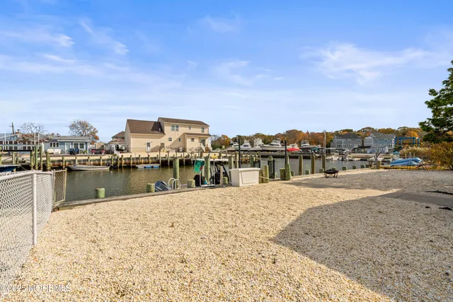 $699,900 | 21 Peg Leg Way, Waretown, NJ 08758