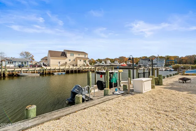 $699,900 | 21 Peg Leg Way, Waretown, NJ 08758