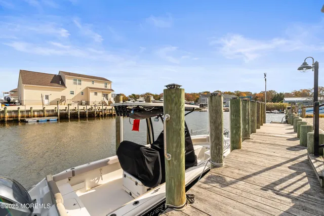 $699,900 | 21 Peg Leg Way, Waretown, NJ 08758