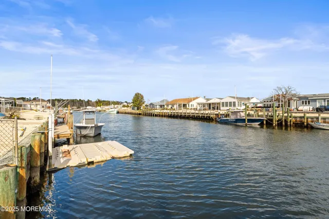 $699,900 | 21 Peg Leg Way, Waretown, NJ 08758