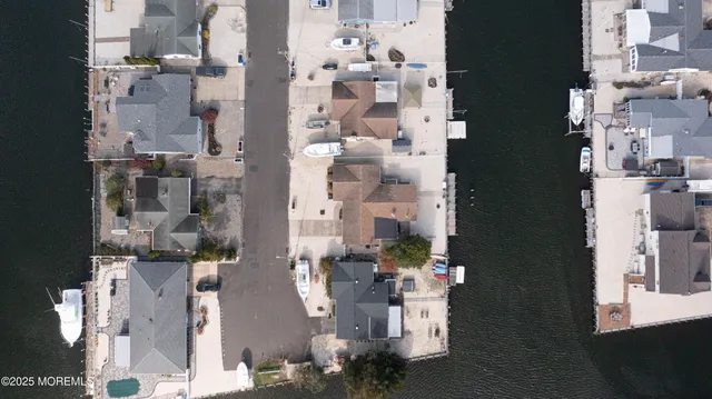 $699,900 | 21 Peg Leg Way, Waretown, NJ 08758