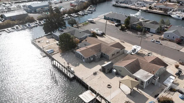 $699,900 | 21 Peg Leg Way, Waretown, NJ 08758