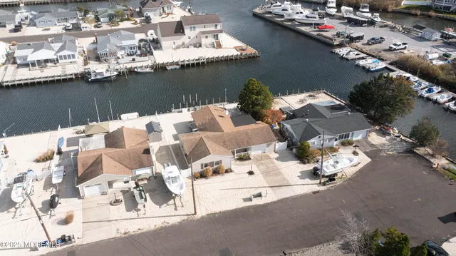 $699,900 | 21 Peg Leg Way, Waretown, NJ 08758