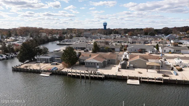 $699,900 | 21 Peg Leg Way, Waretown, NJ 08758