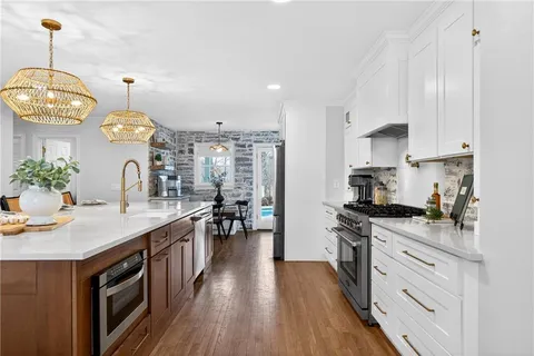 $875,000 | 6385 Burruss Mill Road, Cumming, GA 30041