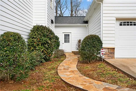 $875,000 | 6385 Burruss Mill Road, Cumming, GA 30041