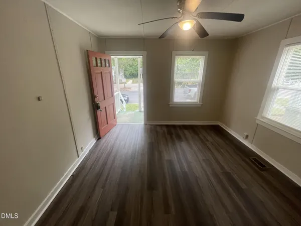 $895 | 657 Coleman Street, Raleigh, NC 27610