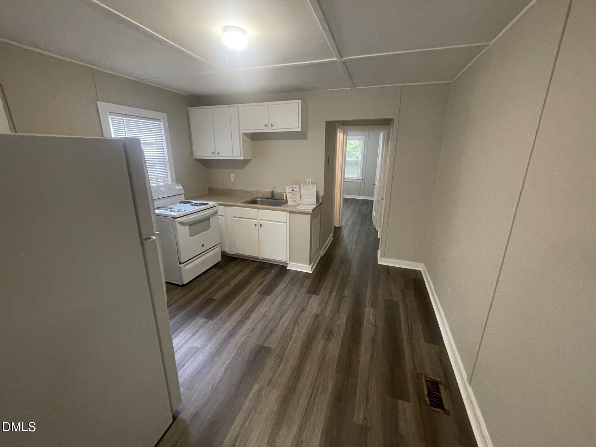 657 Coleman Street Raleigh, NC 27610 - Photo 4 of 9 ba5891ff-642c-4683-83b9-7a00490328ce