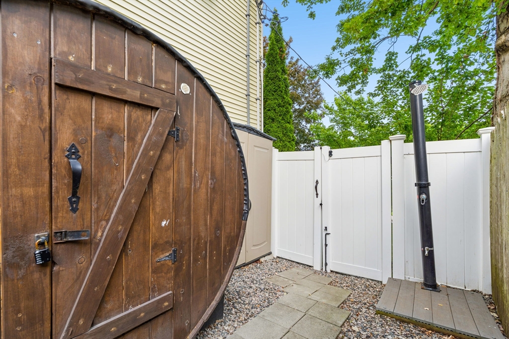 45 Braeburn Road Boston, MA 02136 - Photo 34 of 40