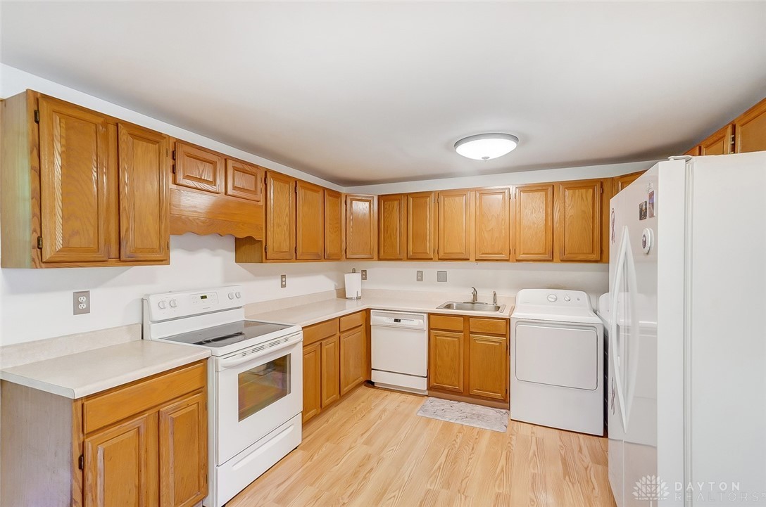 5753 Beth Road Huber Heights, OH 45424 - Photo 14 of 38 Gallery Image 14