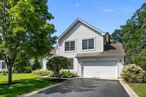 $749,000 | 28620 Ashford Court, Lake Bluff, IL 60044
