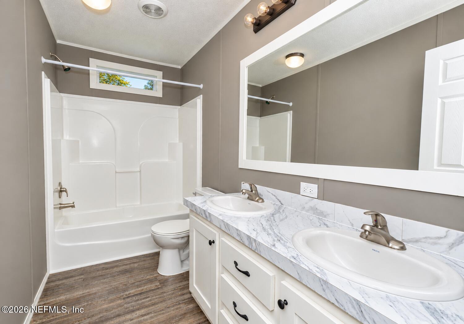 13761 Oc Horne Road Sanderson, FL 32087 - Photo 21 of 30 OC hallbath