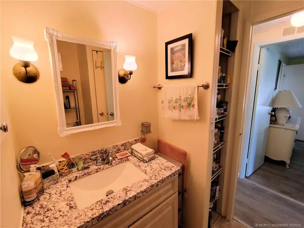 $129,995 | 195 Southeast Trafalgar Terrace, Stuart, FL 34994