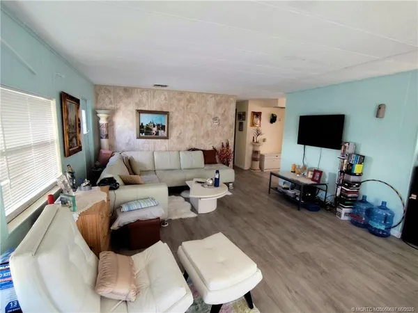 $129,995 | 195 Southeast Trafalgar Terrace, Stuart, FL 34994