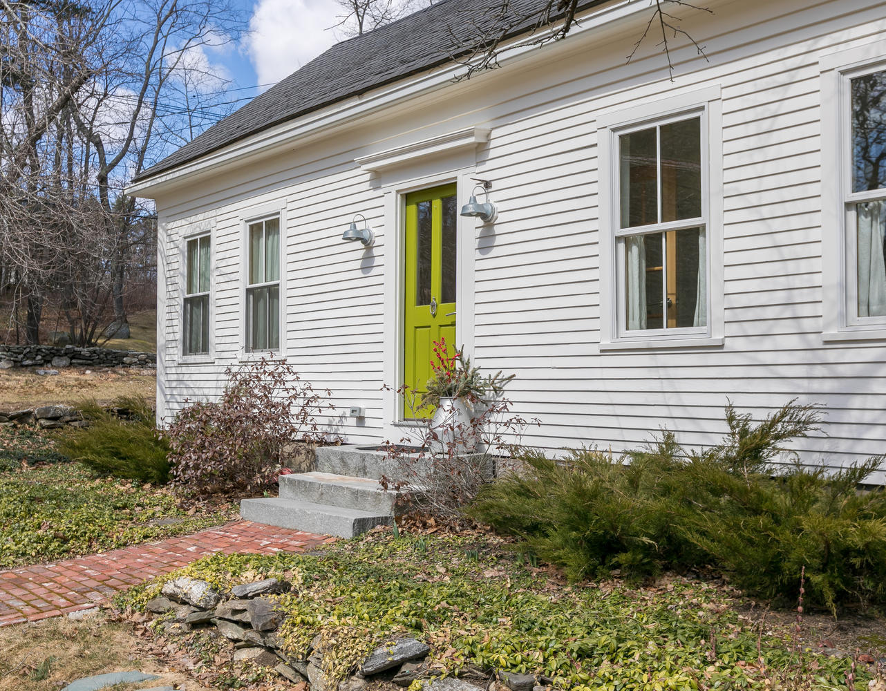 145 Foreside Road Cumberland, ME 04110 - Photo 3 of 38 145 Foreside Rd Cumberland ME-large-003-