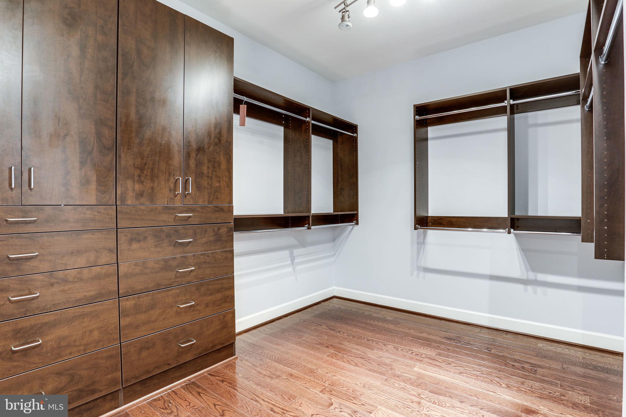 1303 Scotts Run Road McLean, VA 22102 - Photo 68 of 113 Gallery Image 68