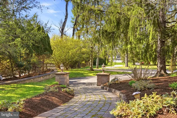 $925,000 | 916 General Howe Drive, West Chester, PA 19382