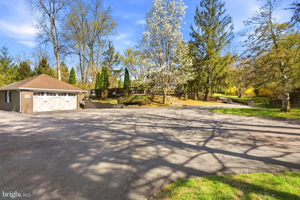 $925,000 | 916 General Howe Drive, West Chester, PA 19382