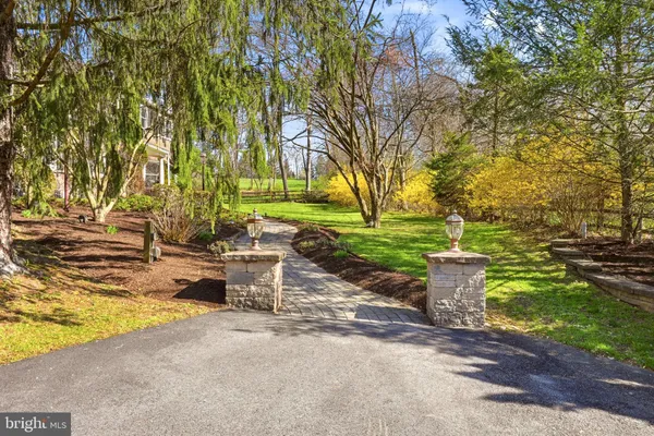 $925,000 | 916 General Howe Drive, West Chester, PA 19382