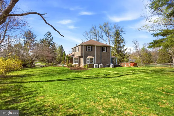 $925,000 | 916 General Howe Drive, West Chester, PA 19382