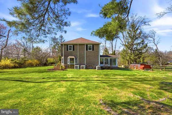 $925,000 | 916 General Howe Drive, West Chester, PA 19382