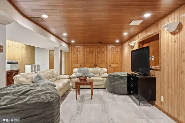 $925,000 | 916 General Howe Drive, West Chester, PA 19382