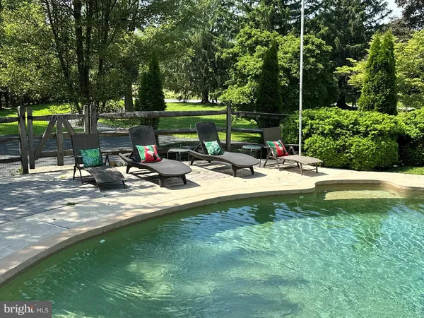 $925,000 | 916 General Howe Drive, West Chester, PA 19382