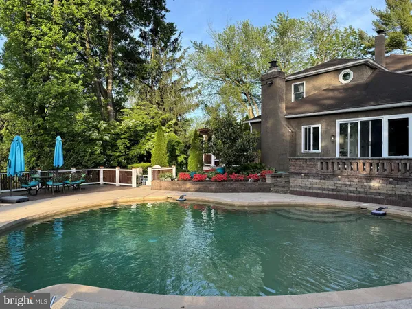 $925,000 | 916 General Howe Drive, West Chester, PA 19382