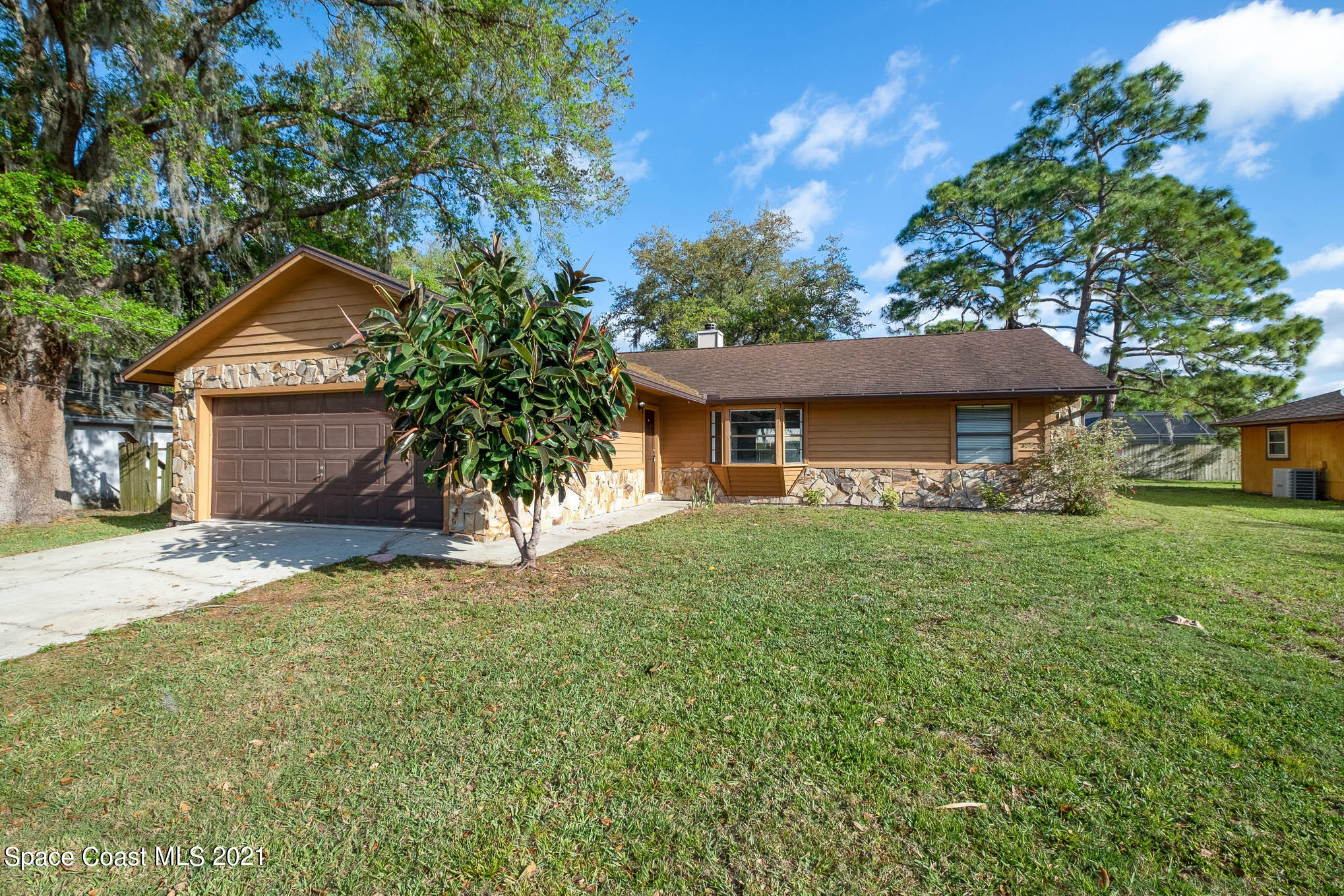 6937 Bentley Road Cocoa, FL 32927 - Photo 3 of 22 DSCF4688-Edit