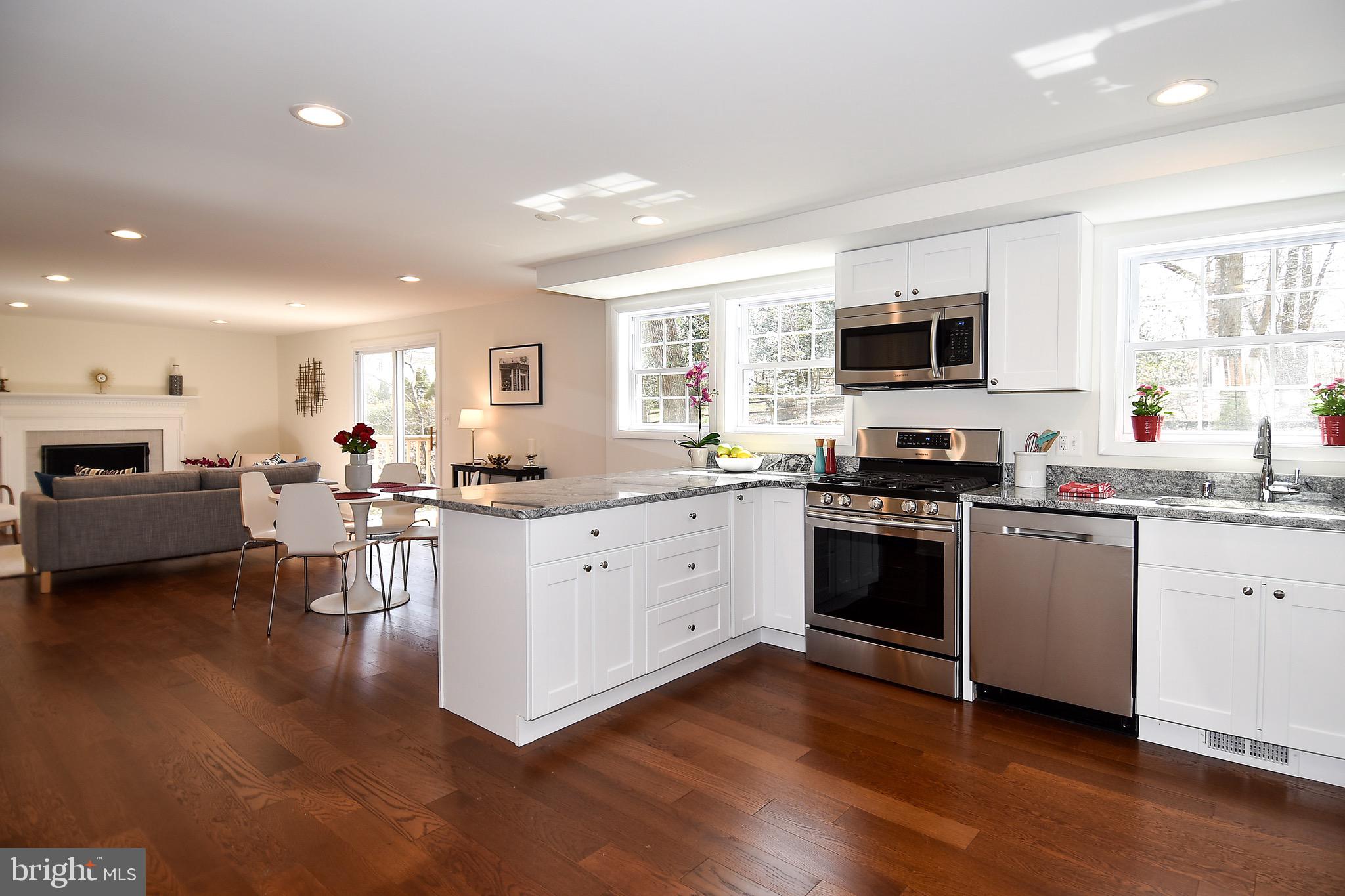 503 Burning Tree Circle Arnold, MD 21012 - Photo 13 of 39 Large kitchen with peninsula.