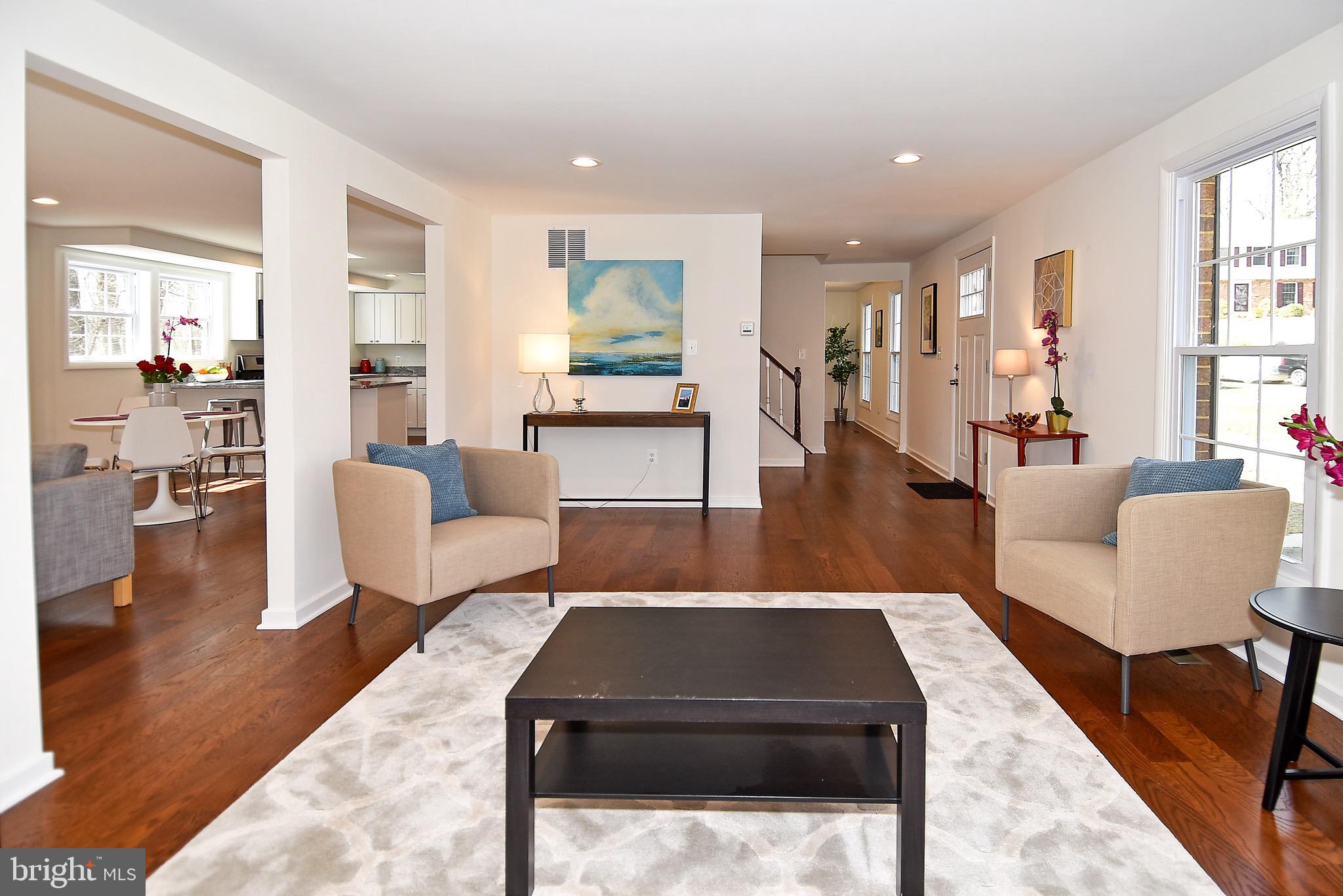 503 Burning Tree Circle Arnold, MD 21012 - Photo 4 of 39 Living room