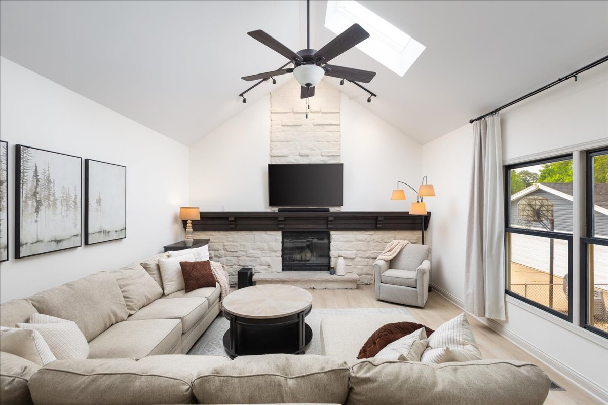 318 North West Road Lombard, IL 60148 - Photo 17 of 55 Gallery Image 17