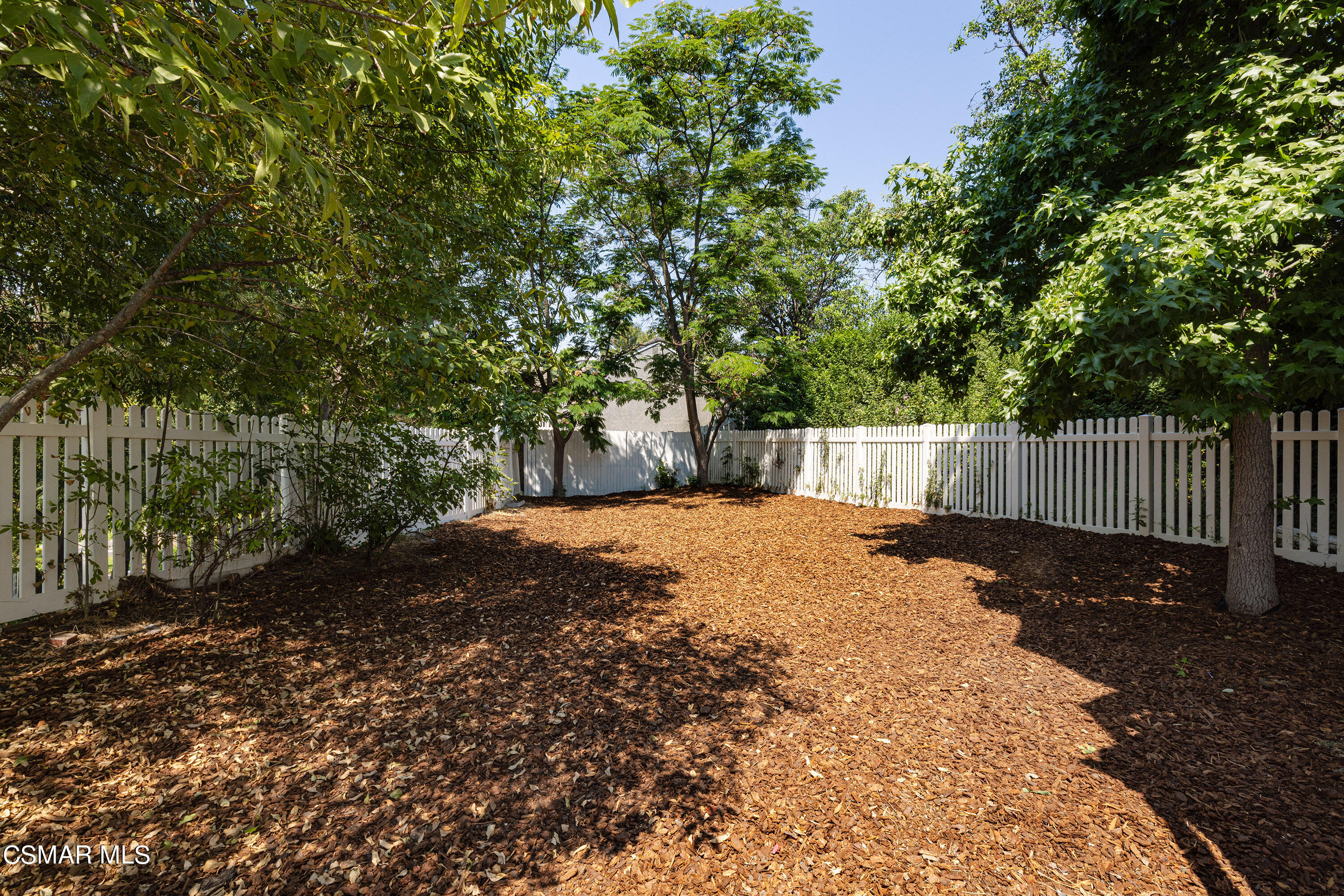 434 Algonquin Drive Simi Valley, CA 93065 - Photo 25 of 30 a backyard of a house with a trees
