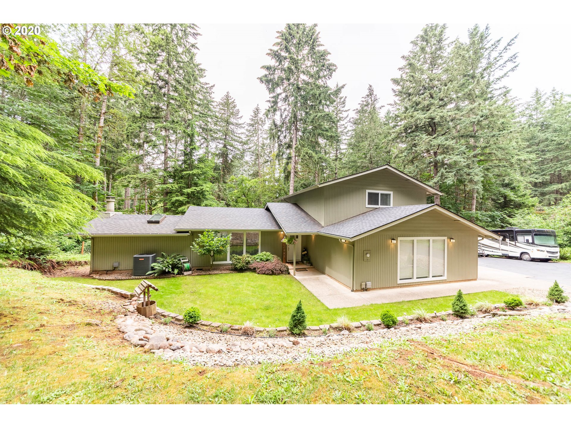 88142 Keola Lane Springfield, OR 97478 - Photo 1 of 32 Gallery Image 1