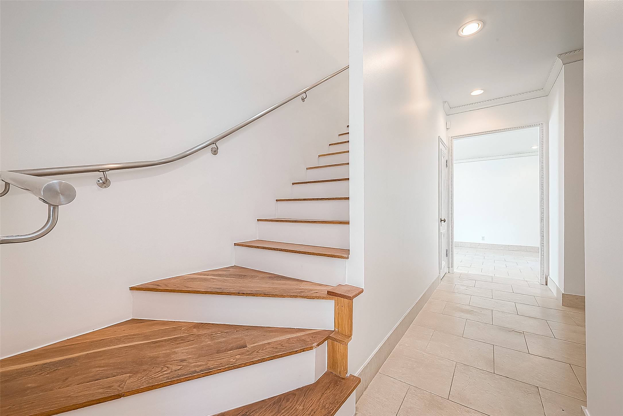 161 Sage Road Houston, TX 77056 - Photo 19 of 36