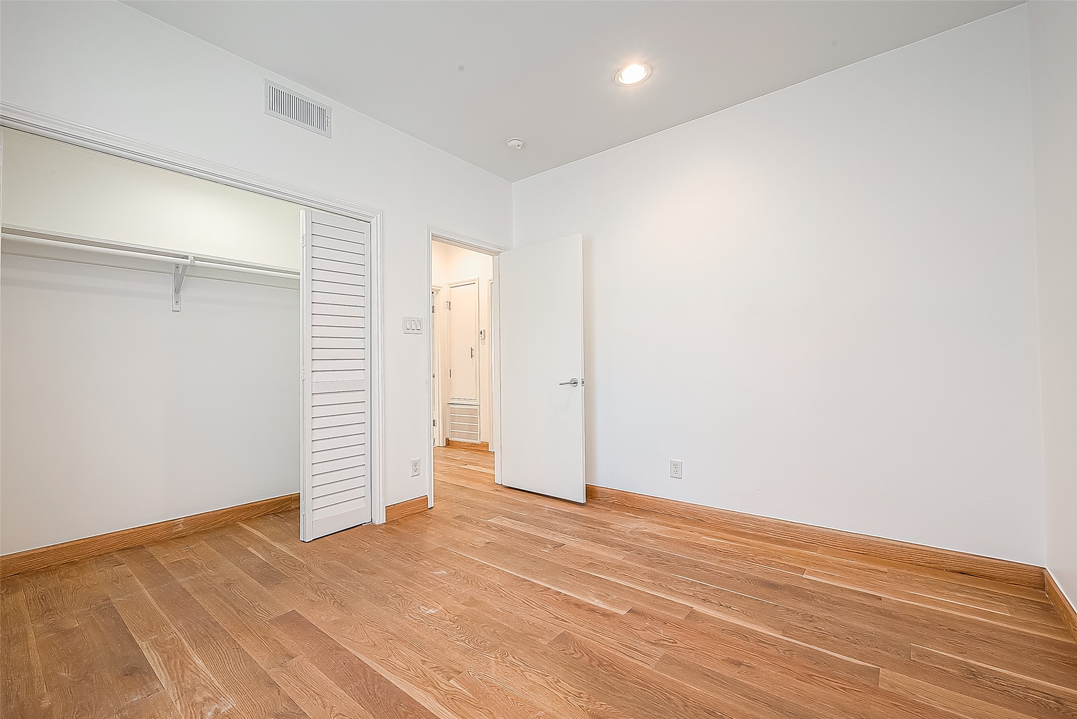 161 Sage Road Houston, TX 77056 - Photo 21 of 36