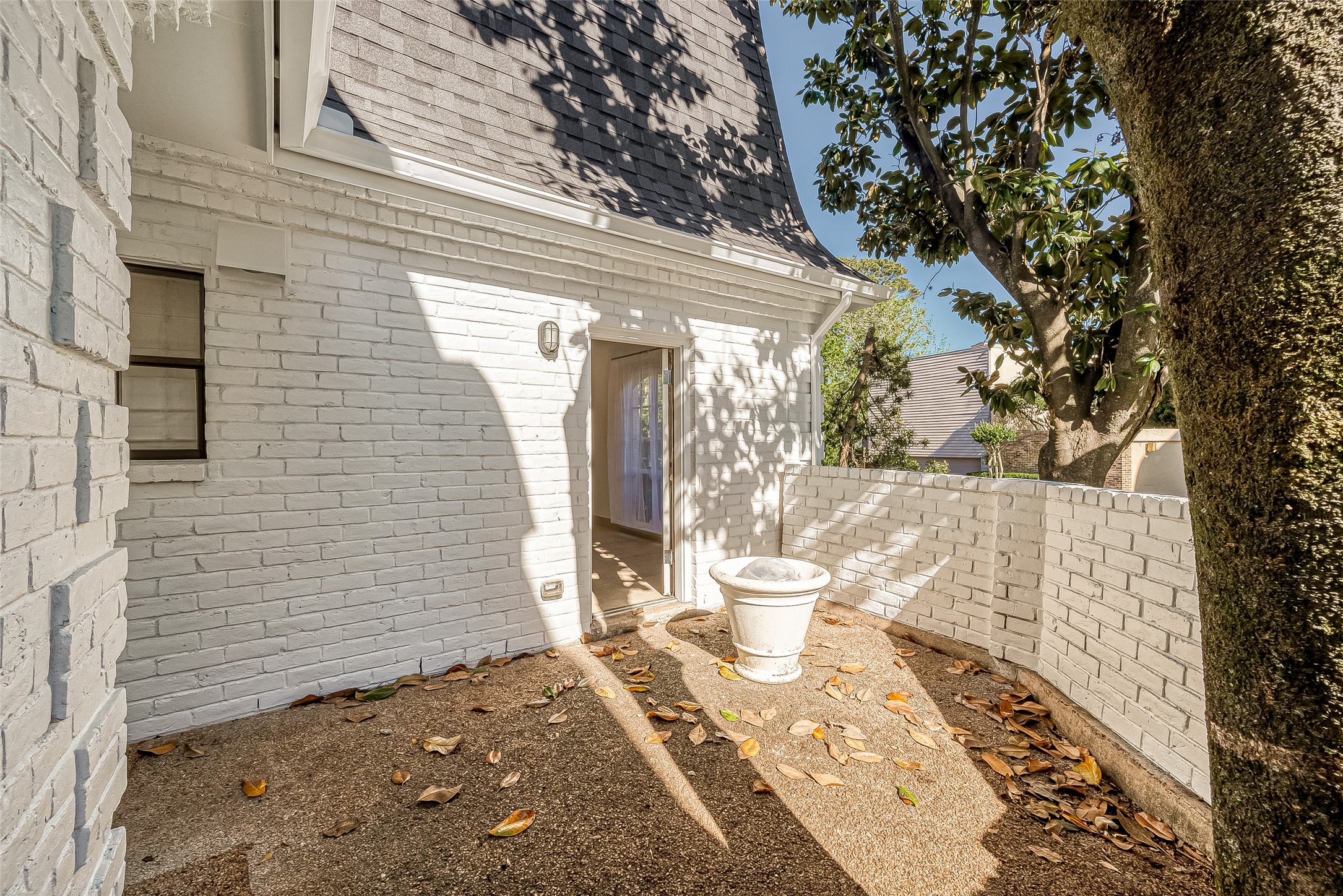 161 Sage Road Houston, TX 77056 - Photo 34 of 36