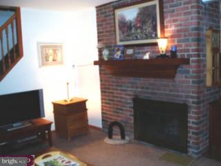 9339 Annapolis Road Philadelphia, PA 19114 - Photo 2 of 6 Gallery Image 2