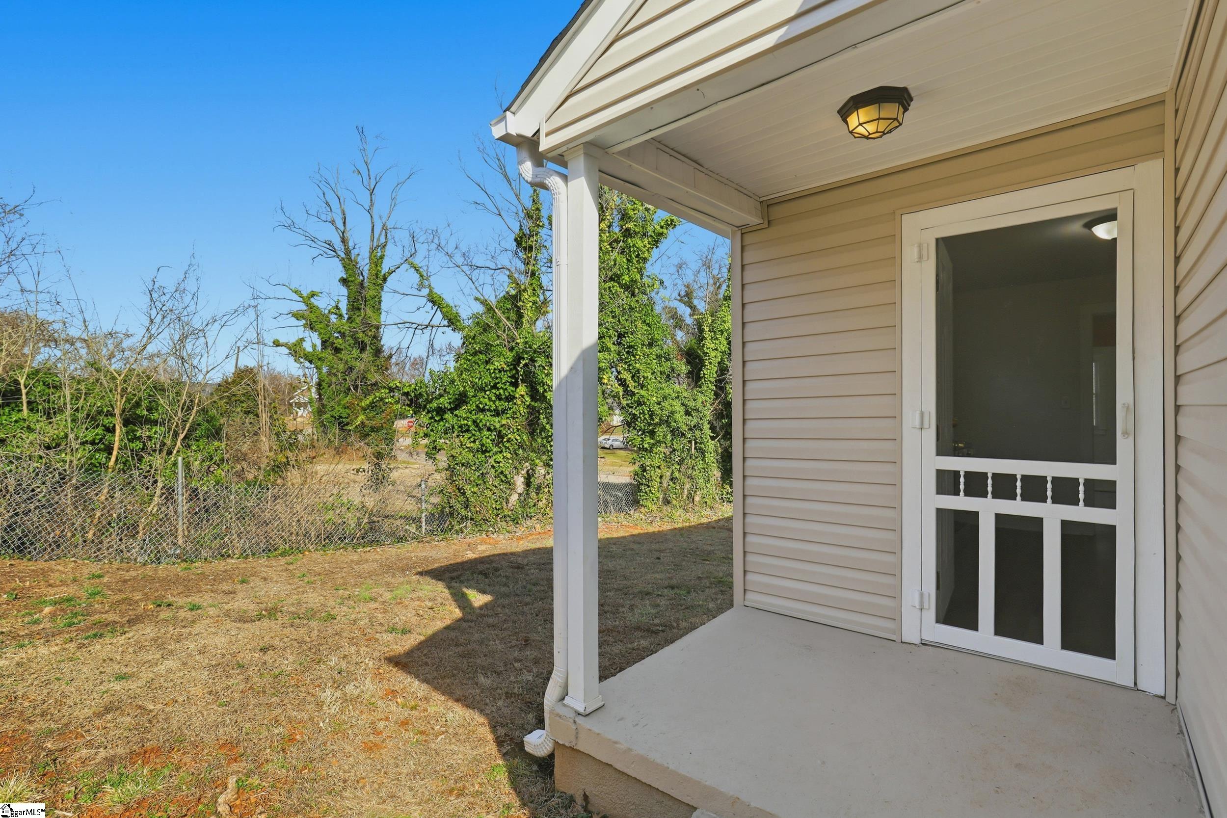 8 Cotton Street Greenville, SC 29609 - Photo 12 of 28