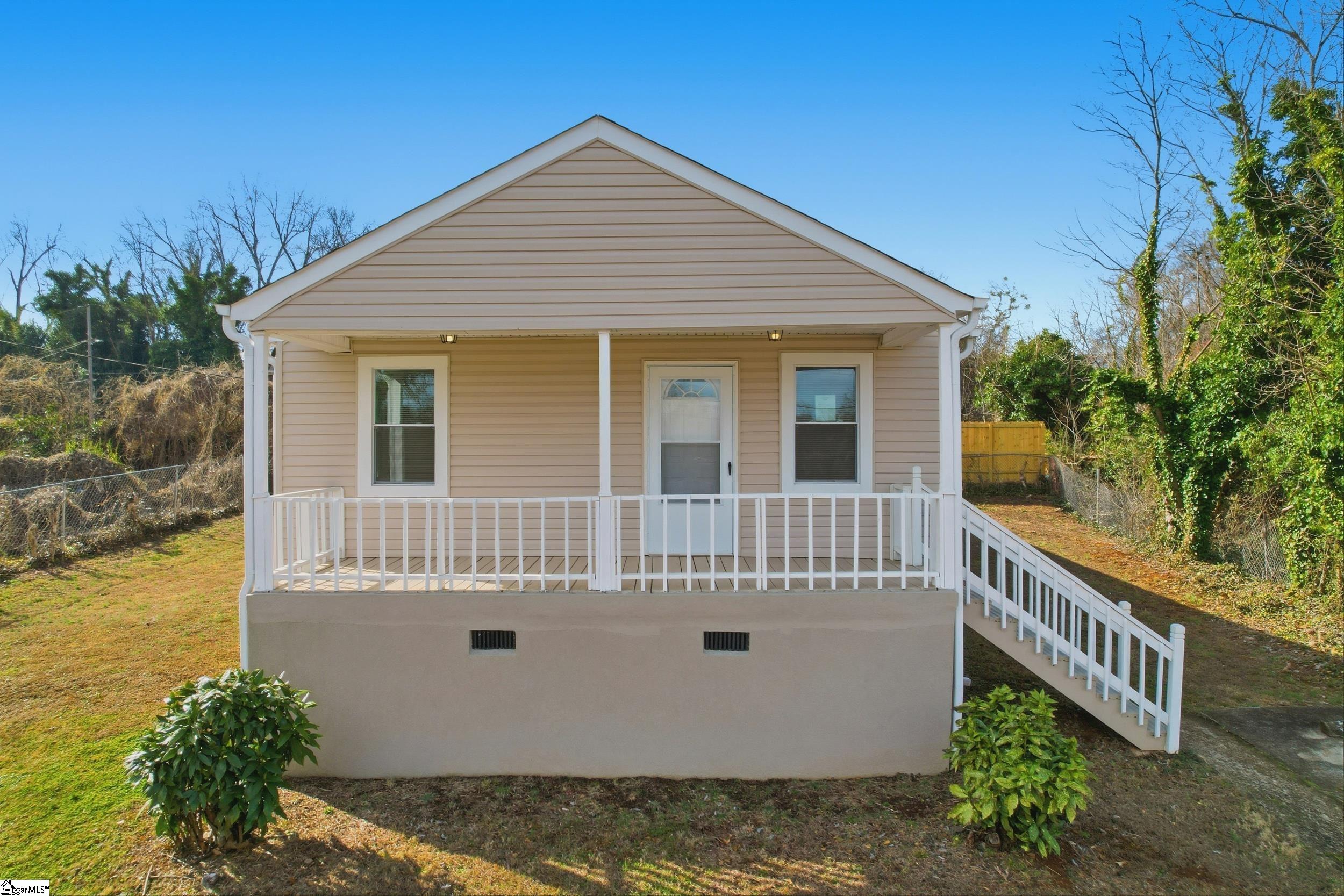 8 Cotton Street Greenville, SC 29609 - Photo 4 of 28