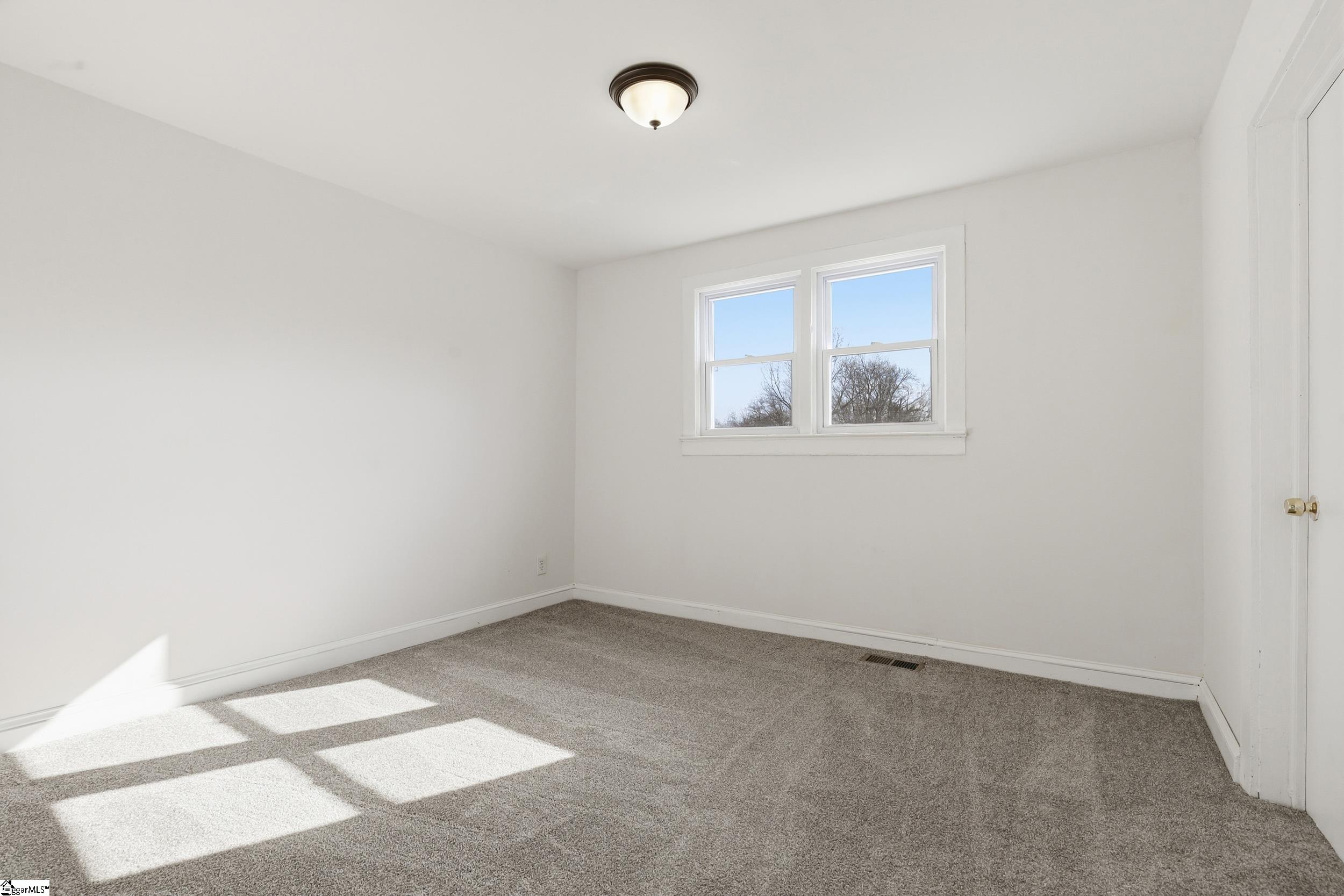 8 Cotton Street Greenville, SC 29609 - Photo 8 of 28