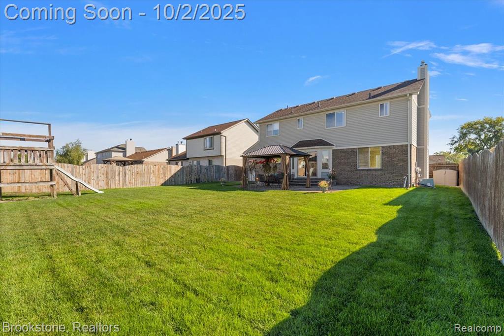 46063 Pat Street Chesterfield, MI 48051 - Photo 6 of 43