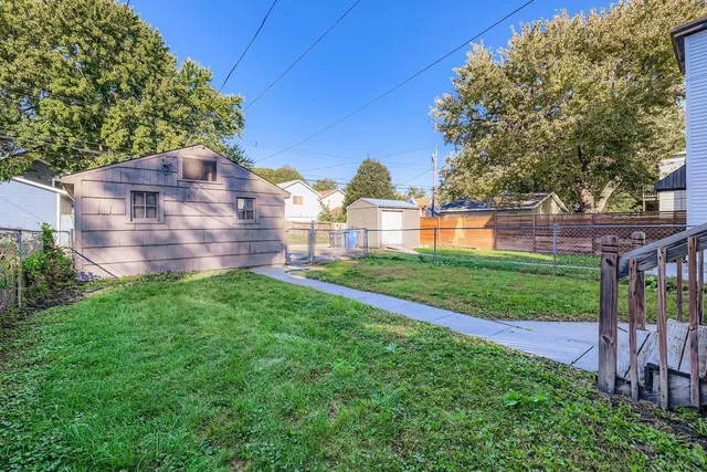 $2,950 | 2630 14th Avenue South, Minneapolis, MN 55407