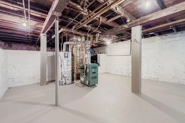 $2,699 | 2630 14th Avenue South, Minneapolis, MN 55407